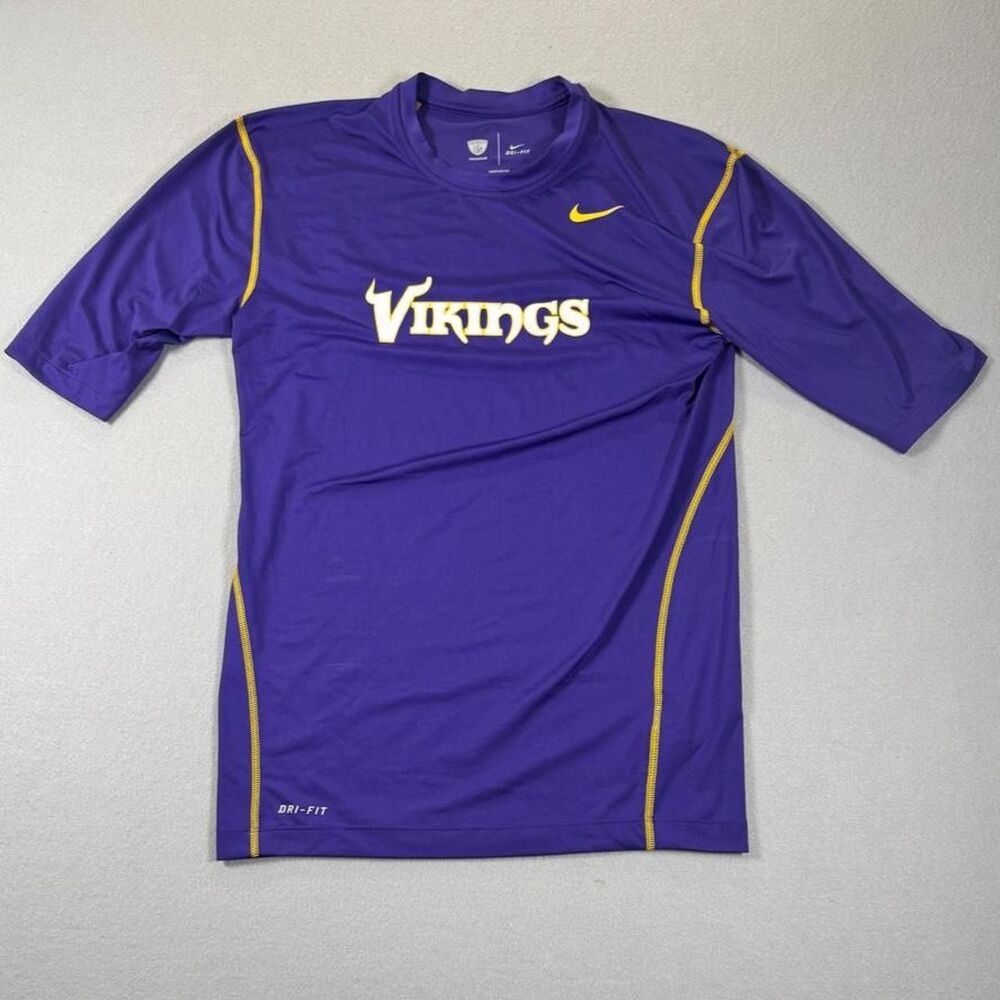 Nike Men's Purple T-shirt